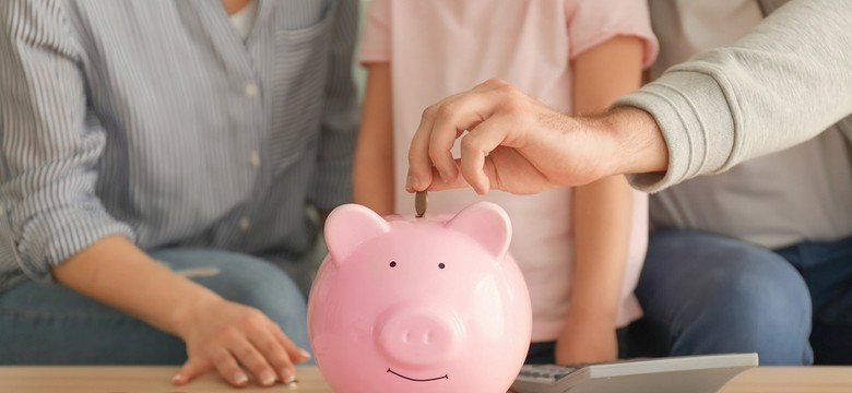 Świadczenia na dzieci w 2025 roku. Co przysługuje rodzinom? Oto lista dodatków dla dzieci