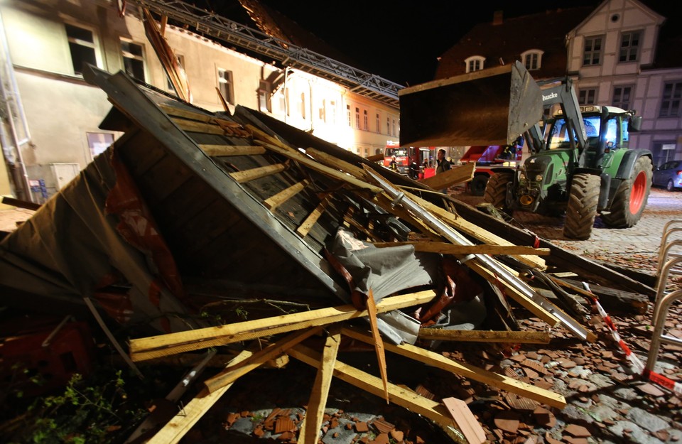 GERMANY WEATHER STORM (Heavy storm cuases damages in northern Germany)