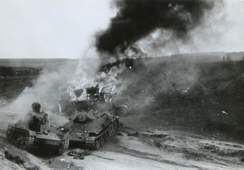 Zniszczone radzieckie czołgi podczas niemieckiej inwazji na ZSRR