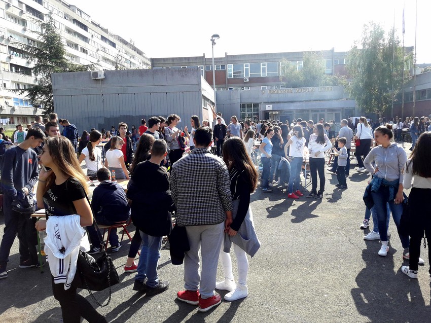 Humanitarni vašar u Desetoj gimnaziji