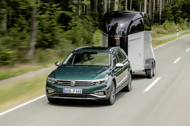 Volkswagen Passat – test systemów asystujących