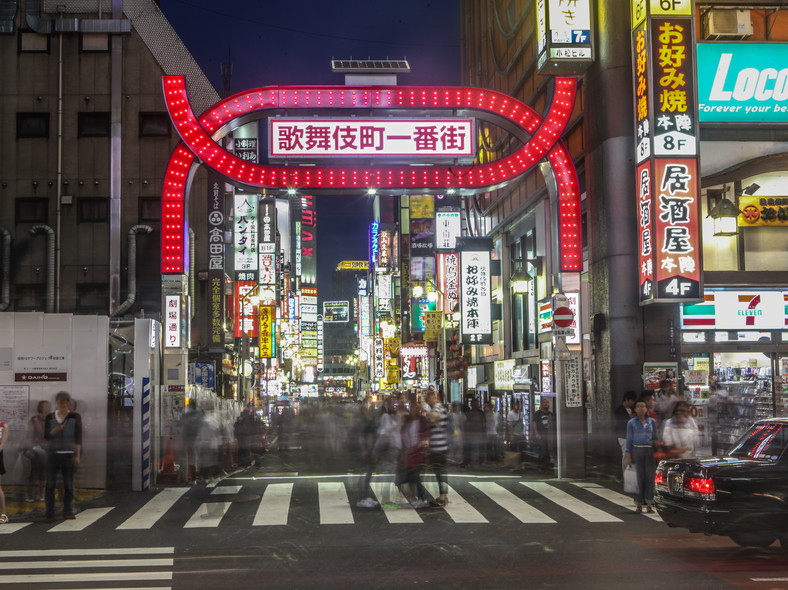 Tokijska Kabukicho to popularna dzielnica rozrywkowa słynąca z klubów nocnych dla dorosłych