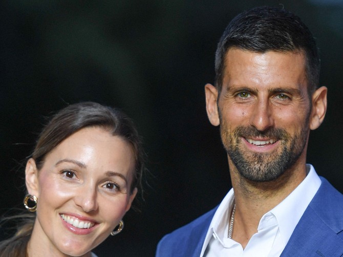Novak sinoć oduševio autfitom, Jeleninu frizuru svi dočekali na nož