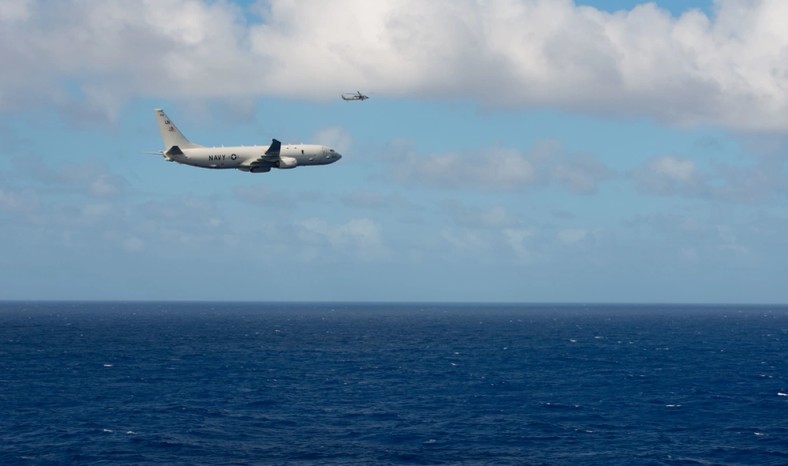P-8A Poseidon w trakcie ćwiczeń na Morzu Filipińskim.