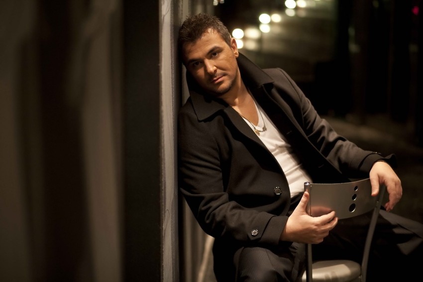 Pred dolazak u Beograd 1. juna Remos izdaje novi album