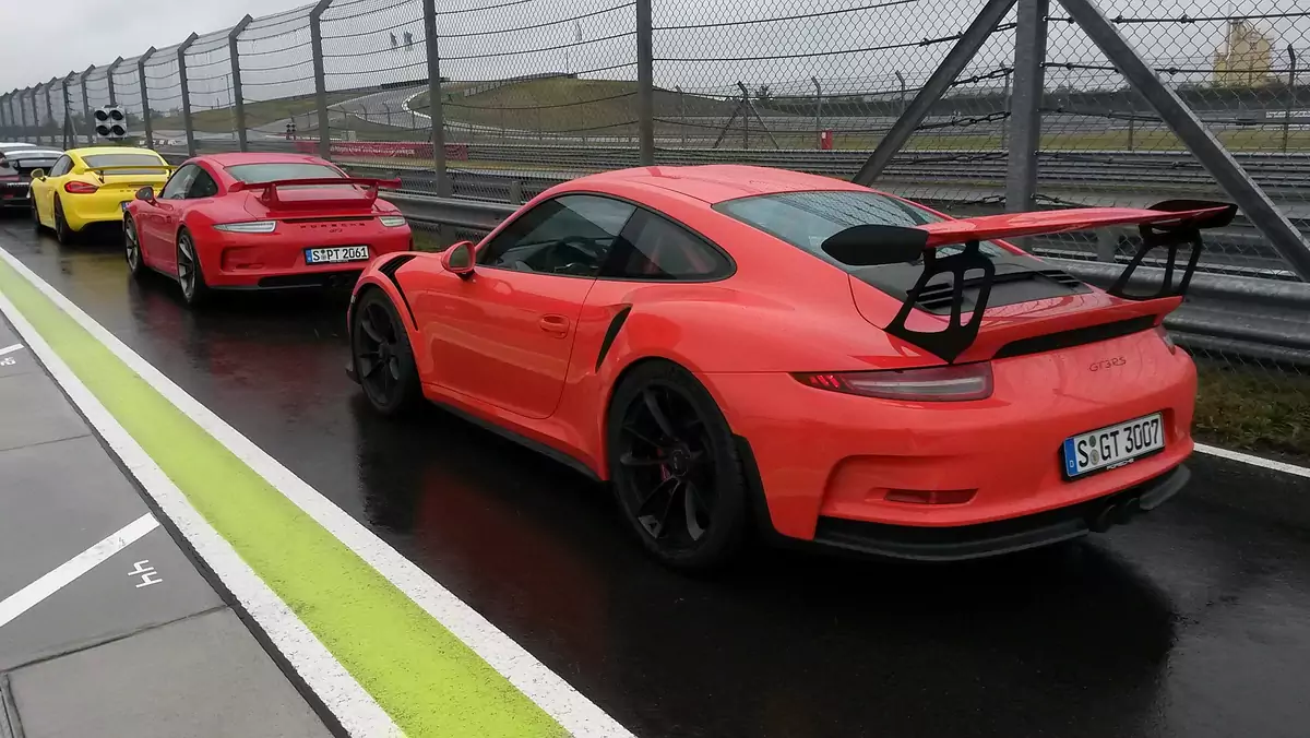 Porsche 911 GT3 RS, 911 GT3 i Cayman GT4