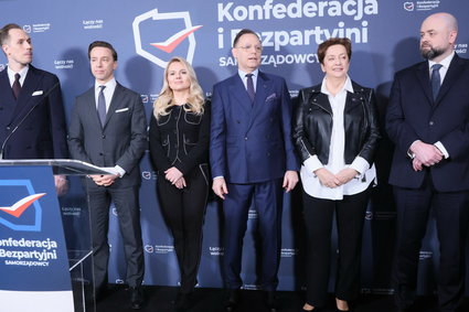 Egzotyczna koalicja. Konfederacja i Bezpartyjni idą razem do wyborów. "Wraca stara, dobra Konfa"