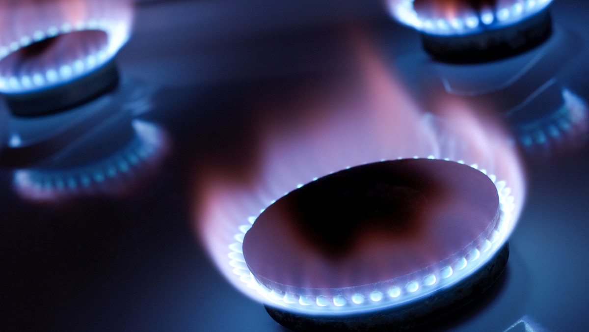Krótki termin obowiązywania taryfy gazowej wynika z dużej zmienności na rynku gazu - tłumaczy URE. Prezes Urzędu informuje, że po pierwszym kwartale przyszłego roku ceny błękitnego paliwa dla gospodarstw domowych mogą ponownie spaść.