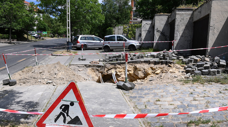 A főváros II. kerületében, az Alsó Törökvész úton talált barlang részlete./Fotó: MTI/Máthé Zoltán 