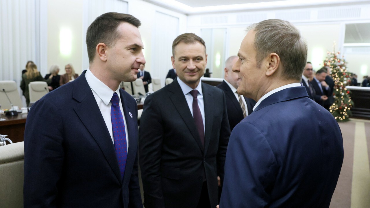 Połowa ministrów do odstrzału. istotny minister rzecznikiem. Kulisy rozgrywki o nowy rząd