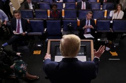 1783 zgony z powodu koronawirusa w USA. Trump: To jest już szczyt pandemii