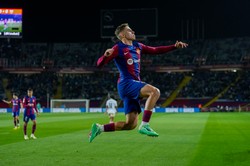 Fermin Lopez w tym sezonie mógł grać w Rakowie. Dlaczego piłkarz Barcelony nie trafił do Częstochowy?