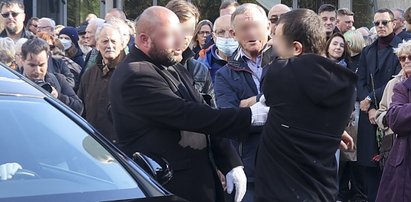 Protest na pogrzebie Jerzego Urbana. Mistrzyni ceremonii nie przebierała w słowach! [WIDEO]