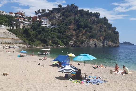 Istražili smo koliko košta morski vikend za 1. maj: Grčka, Crna Gora ili Hrvatska, evo gde je NAJBRŽE I NAJJEFTINIJE