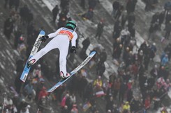 Kacper Tomasiak najwyżej z Polaków na liście płac skoczków narciarskich