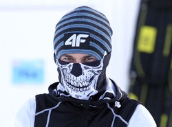 Kamil Stoch straszy potworną chustą