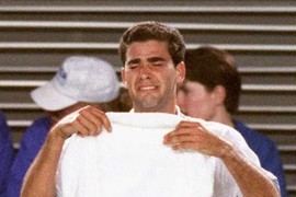 Pretio je da postane NAJBOLJI TENISER U ISTORIJI, a onda mu je Federer SRUŠIO SNOVE: Danas izgleda kao BESKUĆNIK i proživljava NAJTEŽE DANE - sve zbog obožavane supruge