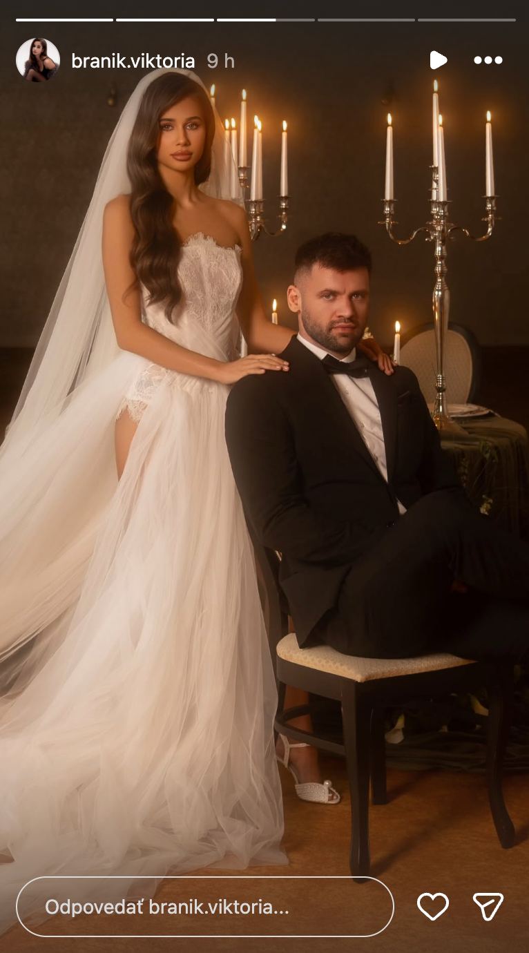 Filip Sulík a jeho Viktória vo svadobnom.