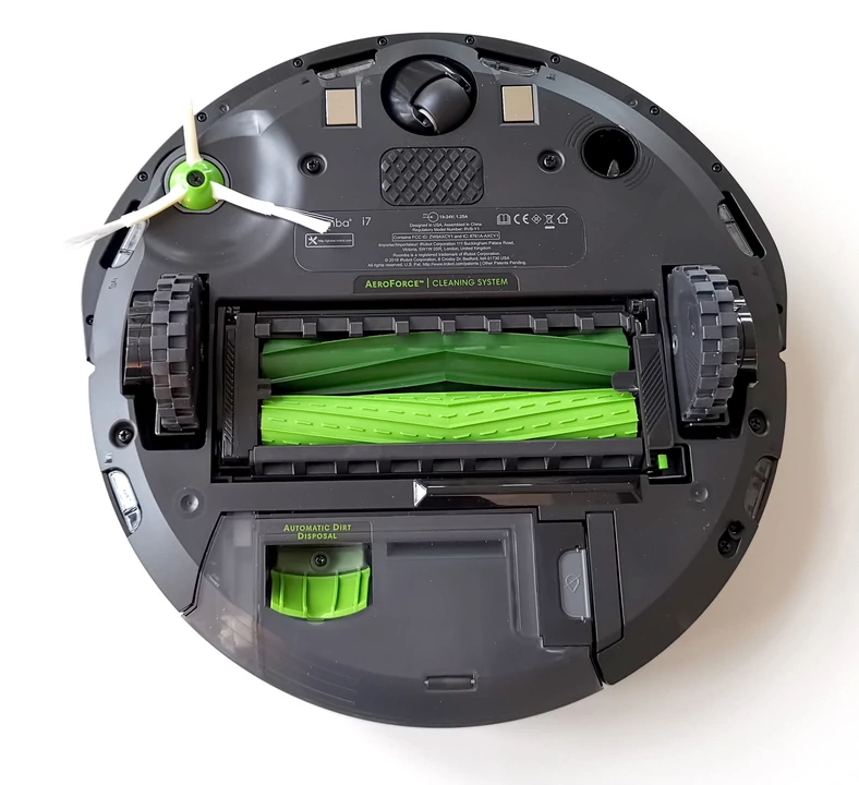 iRobot Roomba i7 od spodu