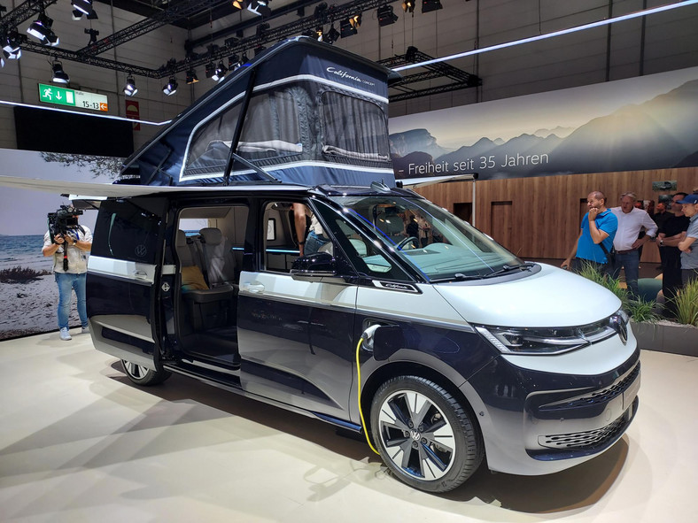 Caravan Salon 2023. Volkswagen California Concept