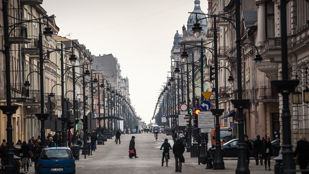 W rocznicę pierwszych, częściowo wolnych wyborów KOD zaprasza wszystkich łodzian do wspólnej zabawy. Od południa do 17 w parku Poniatowskiego trwać będzie rodzinny piknik. Pojawi się Skiba, zagrają też zespoły Amourette, Solution, Biba. Będzie też mnóstwo atrakcji dla najmłodszych.