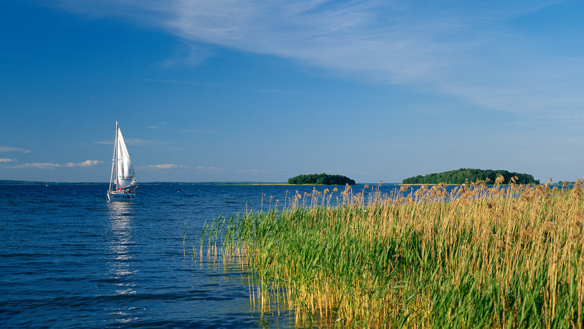 Mazury: wypadek na styku Śniardw i Mikołajskiego. Interweniował helikopter