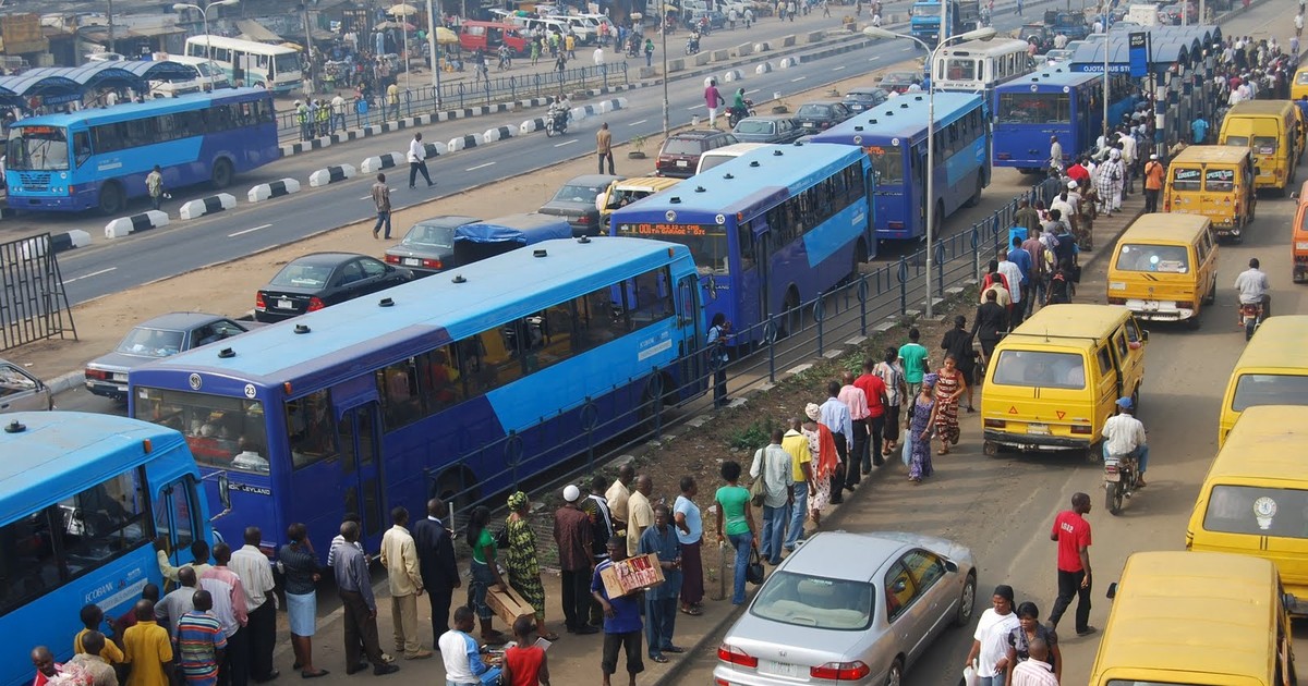 Commuters hail Lagos govt on reduction in BRT fares - Vimarsana News