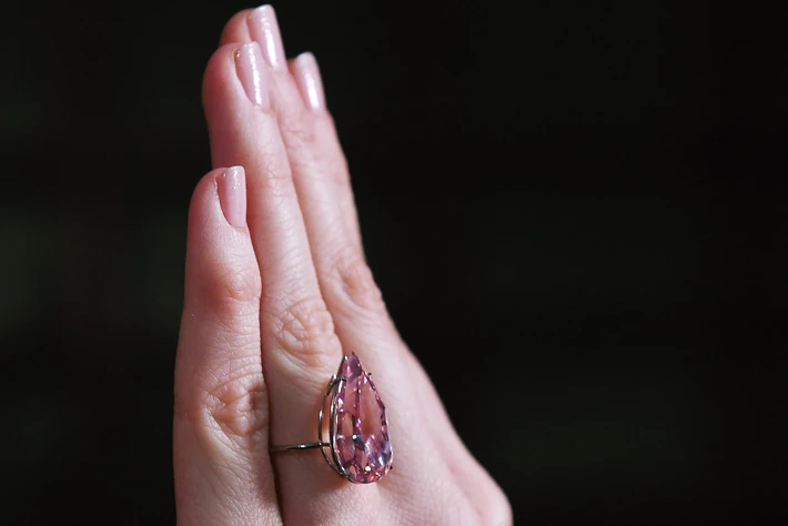 Sotheby's to offer unique pink diamond for auction in Geneva