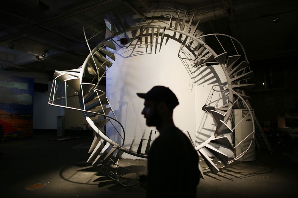 Peter Coffin - Untitled (Spiral Staircase) (Bez tytułu / Spiralna Klatka Schodowa)