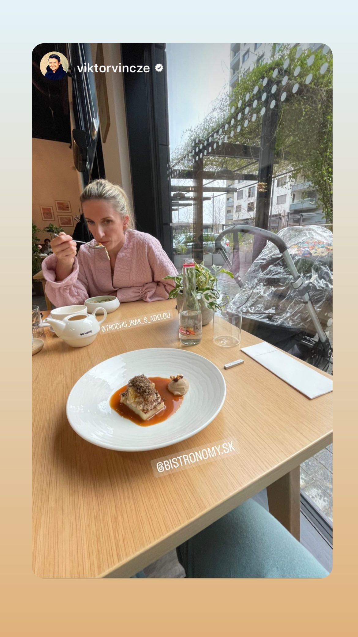 Vinczeovci cez sviatky zdieľali foto z bistra.