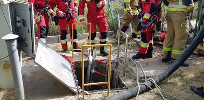 Tragedia w Gąsówce Starej. Trzech mężczyzn wpadło do szamba. Żadnego z nich nie udało się uratować