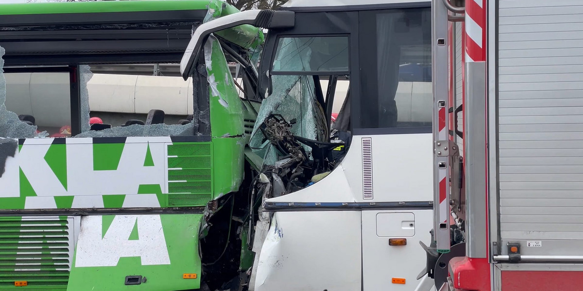 Zderzenie autobusów w Szczecinie. Poszkodowanych około 20 żołnierzy