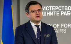 Kułeba ostrzega: Jeśli Białoruś dołączy do wojny...