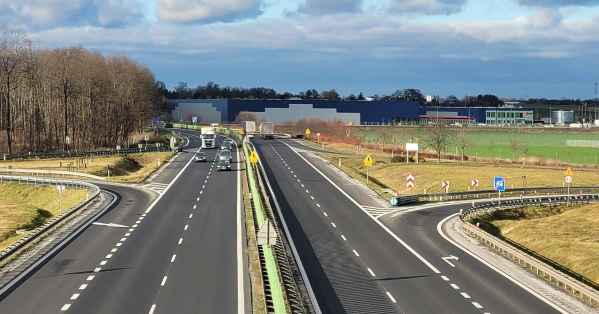 Kierowcy pojadą szybciej. Umowa na budowę drogi podpisana