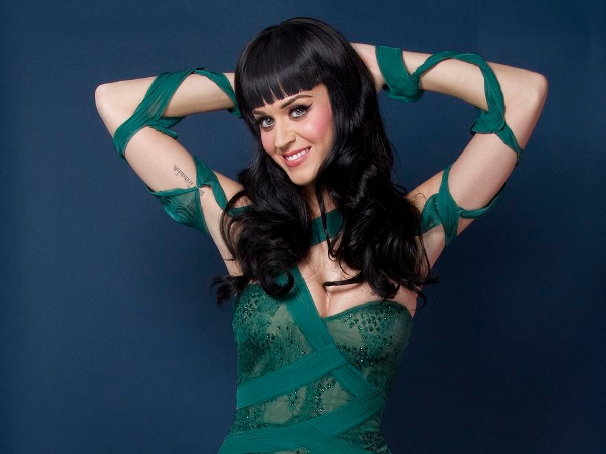 Katy Perry jak Marylin - śpiewa dla armii