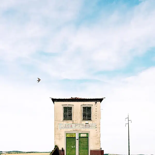 sejkko-lonely-houses-of-portugal-designboom-02