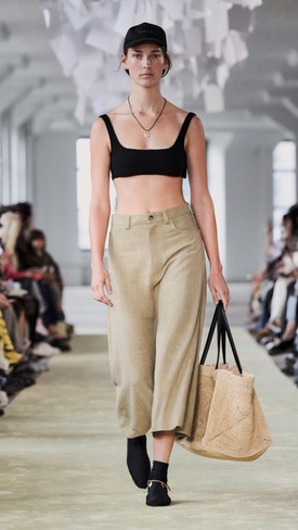 Nanushka 2025 tavasz-nyár, New York Fashion Week