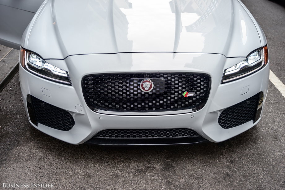The front grille and angular LED headlights give the XF a stylish yet aggressive design.