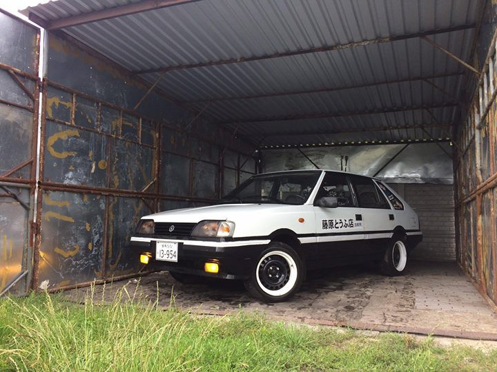 Polonez Caro w stylu AE86 z Initial D