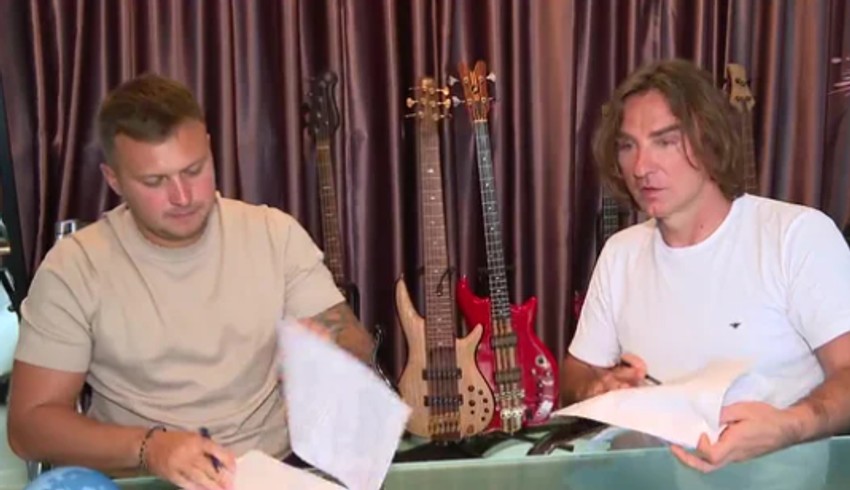 Željko Mitrović potpisao ugovor sa Stefanom Karićem