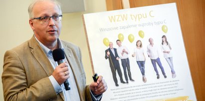 Koronawirus w Polsce. Prof. Flisiak: zbędne jest utrzymywanie kwarantanny. Mówi dlaczego