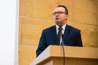 'Takie ataki nie mogą uchodzić sprawcom na sucho'. RPO o mowie i czynach nienawiści