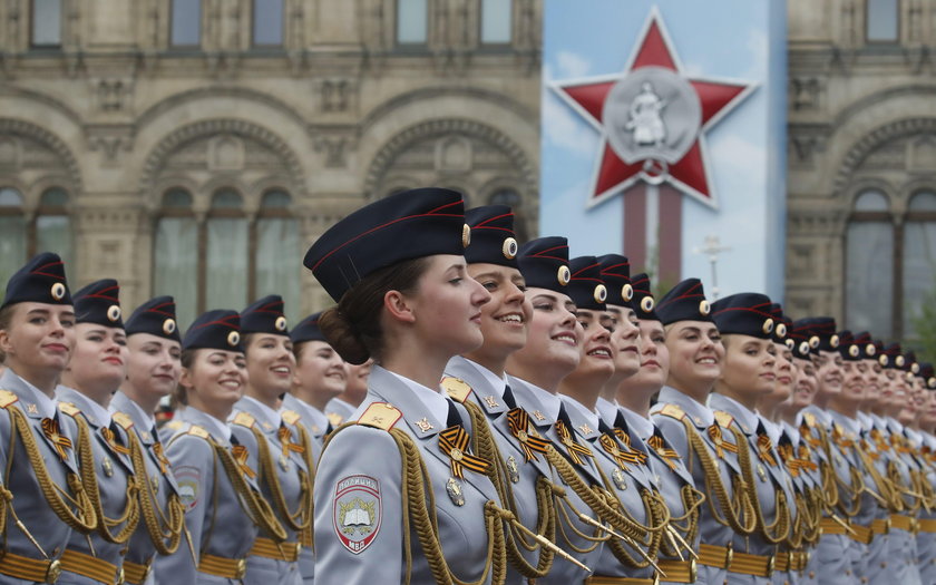 Skandal na defiladzie w Rosji. Modelki z Instagrama zamiast weteranów