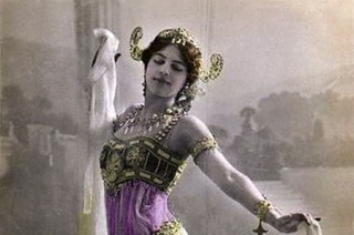 Słynna szpieg - Mata Hari - była z pewnością postacią tragiczną