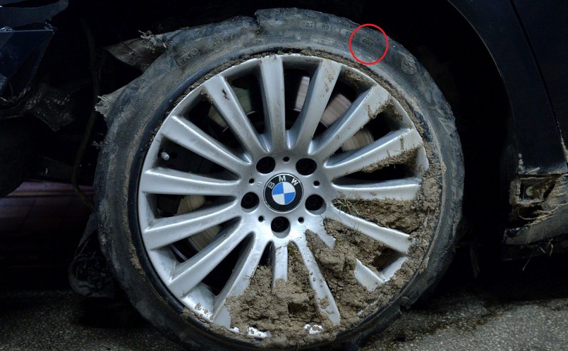 Opona z prezydenckiego BMW