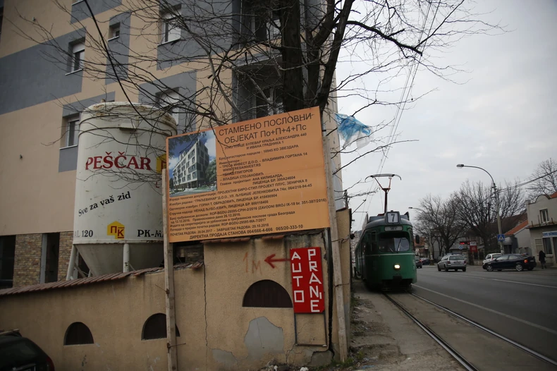 Bez trotoara u "gornjem delu" Bulevara kralja Aleksandra