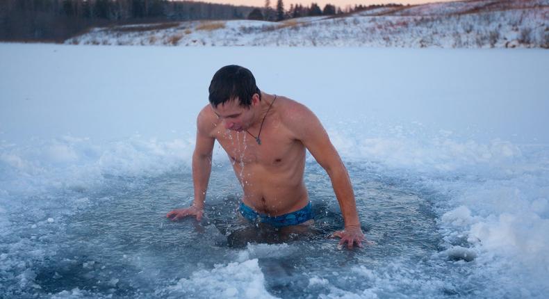 Cold plunges can boost the production of neurotransmitters with rejuvenizing effects.mihtiander/Getty Images
