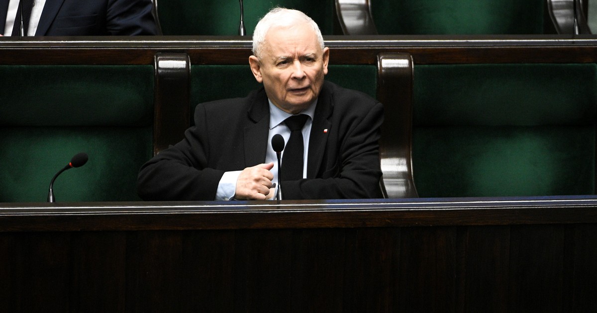 W PiS pilnują Kaczyńskiego. "Widzimy, iż chcą go sprowokować" [KULISY]