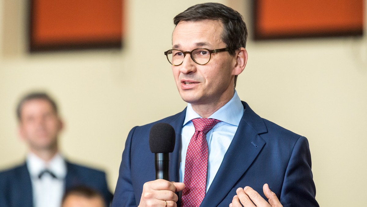 - Dzięki rządom PiS w ciągu jednego roku z podatków spłynęło więcej o 40 mld zł - powiedział dzisiaj premier Mateusz Morawiecki podczas spotkania z mieszkańcami Żnina (woj. kujawsko-pomorskie).