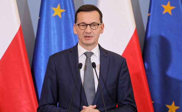 Morawiecki do opozycji: Więcej uśmiechu, mniej jeżdżenia do obcych stolic na skargę na Polskę